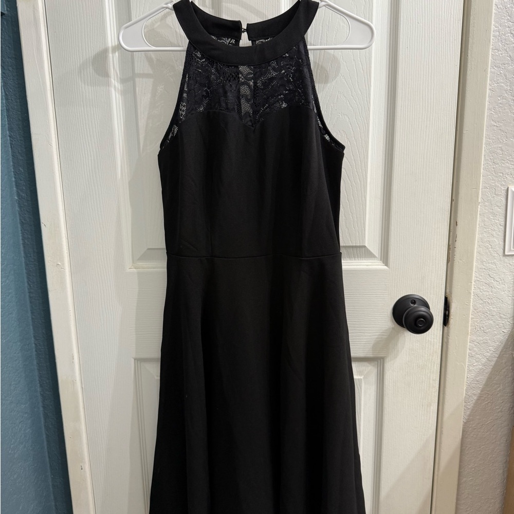 Elegant Black Lace Women's Cocktail Dress
In original online packaging